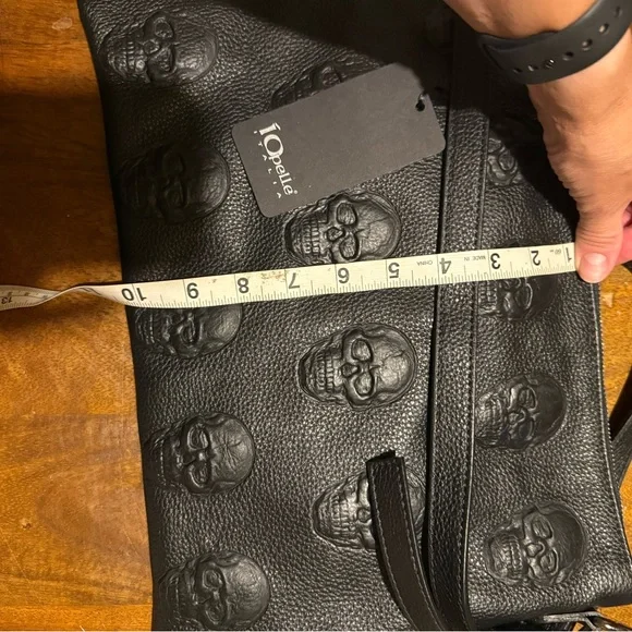 New NWT Io Pelle 3D Skull black genuine leather CROSSBODY BAG Made In Italy - Picture 3 of 5